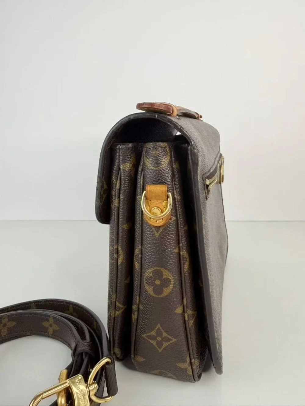 Louis Vuitton Pochette Metis